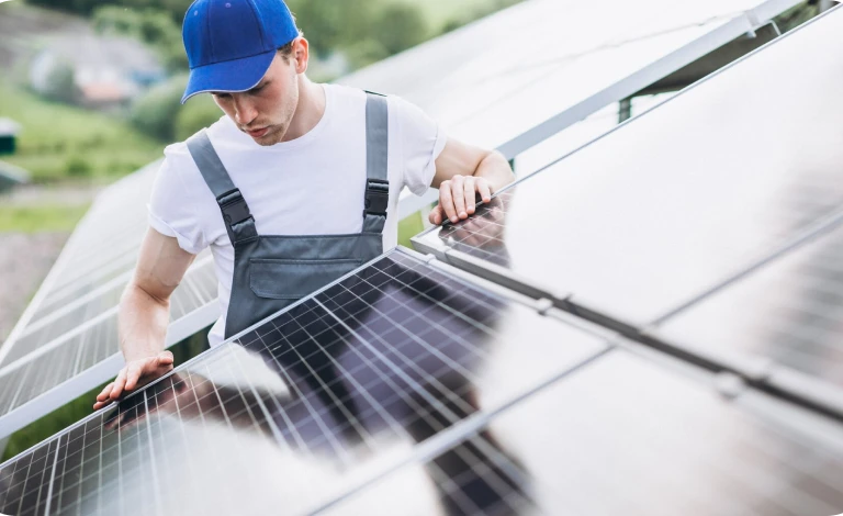 Sdílení energie ze solárních panelů ve skupině přátel